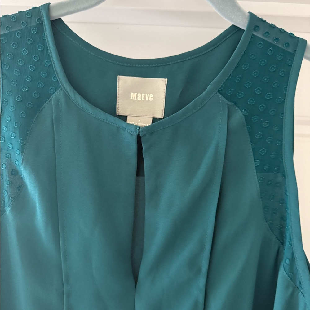 Anthropologie Maeve size 2 sleeveless Blouse. Front claspe - Picture 2 of 7